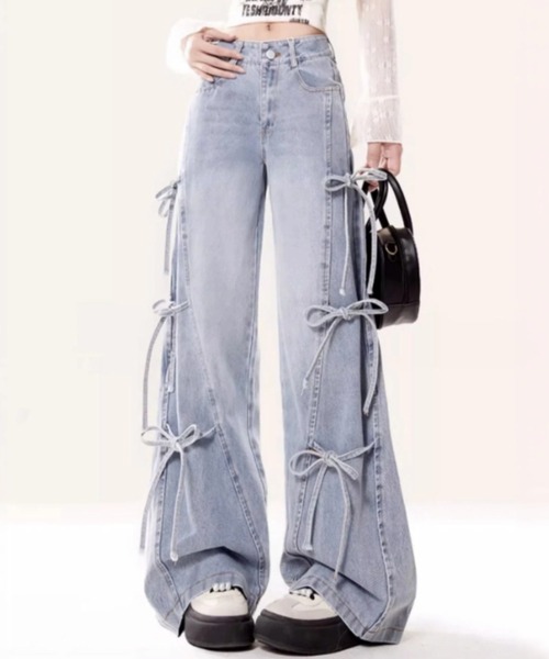 yuue' ( wear )(ユーイ)の「サイドリボンワイドデニムパンツ(デニムパンツ・レディース・ライトブルー・L/M/S)」の2枚目の写真