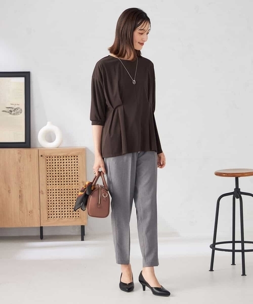 a.v.v（アーヴェヴェ）の「フロントタックチュニックトップス（Tシャツ/カットソー・レディース・ブラウン/ブラック/グレー系その他・38/36）」の20枚目の写真