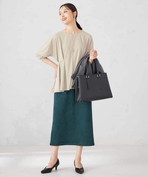 a.v.v（アーヴェヴェ）の「フロントタックチュニックトップス（Tシャツ/カットソー・レディース・ブラウン/ブラック/グレー系その他・38/36）」の4枚目の写真