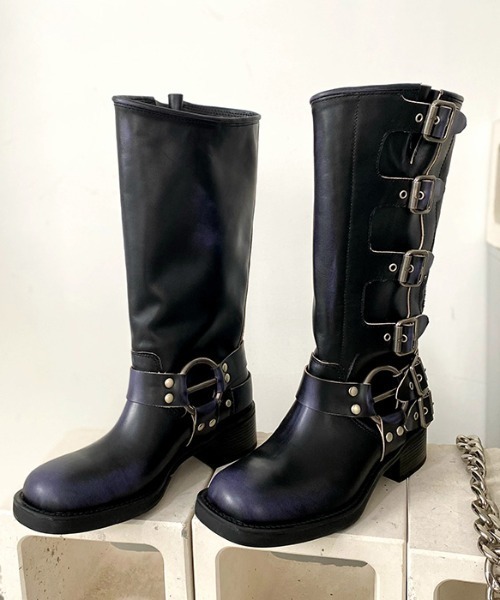 Vipoa(ヴィポア)の「Vintage belt buckle design boots(ブーツ・レディース・ブラック/ブラウン・SMALL/MEDIUM/LARGE)」の2枚目の写真