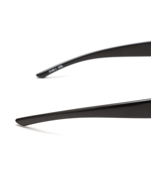 atmos pink（アトモスピンク）の「atmos pink Curved Sunglasses / アトモス ピンク カーブ サングラス（サングラス・レディース・ブラック/ホワイト・FREE）」の10枚目の写真