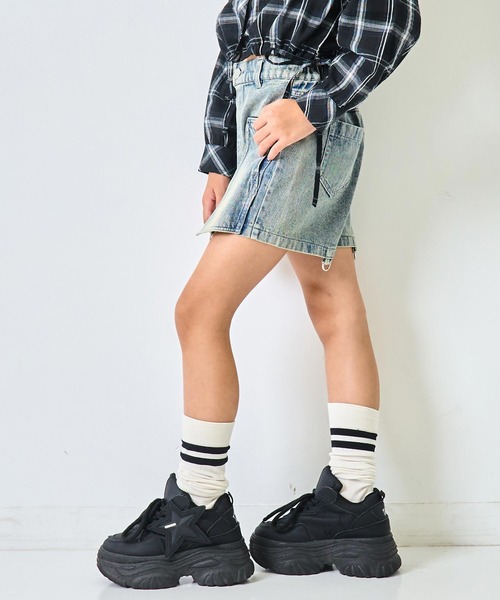 ANAP kids(アナップキッズ)の「サイハイ デザイン パンツ【ジュニアお揃い】(その他パンツ・キッズ・カーキ/ブルー/ブラック・120/130)」の22枚目の写真