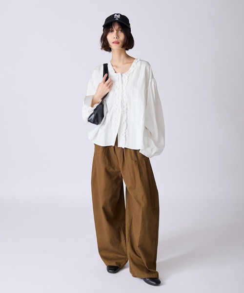 AO2（アオズ）の「Wide Silhouette Fringe Design Blouse / ワイドシルエット フリンジデザインブラウス（シャツ/ブラウス・レディース・ホワイト/ブラック/ネイビー/ブラウン・FREE）」の12枚目の写真