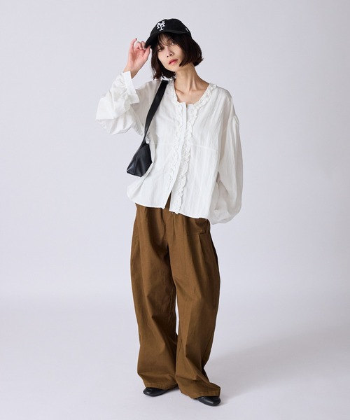 AO2（アオズ）の「Wide Silhouette Fringe Design Blouse / ワイドシルエット フリンジデザインブラウス（シャツ/ブラウス・レディース・ホワイト/ブラック/ネイビー/ブラウン・FREE）」の14枚目の写真