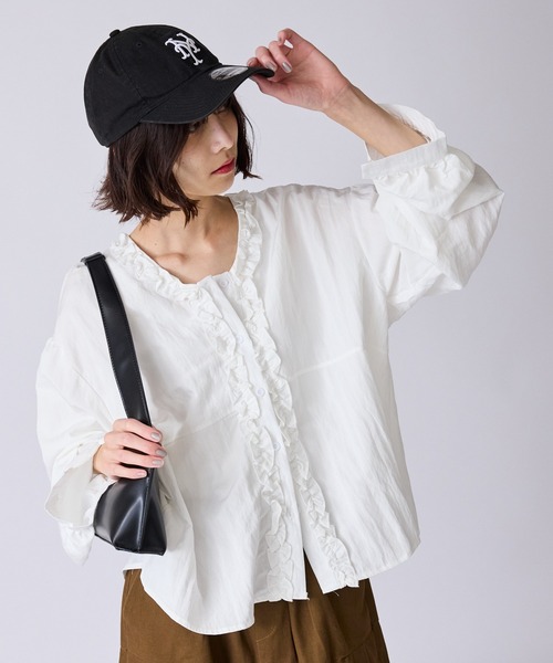 AO2（アオズ）の「Wide Silhouette Fringe Design Blouse / ワイドシルエット フリンジデザインブラウス（シャツ/ブラウス・レディース・ホワイト/ブラック/ネイビー/ブラウン・FREE）」の9枚目の写真