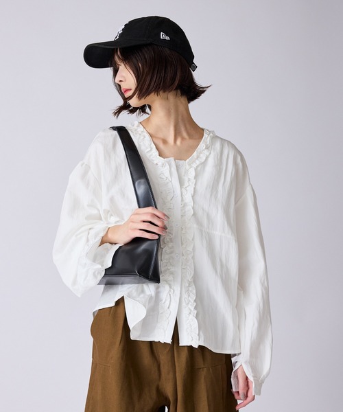 AO2（アオズ）の「Wide Silhouette Fringe Design Blouse / ワイドシルエット フリンジデザインブラウス（シャツ/ブラウス・レディース・ホワイト/ブラック/ネイビー/ブラウン・FREE）」の6枚目の写真