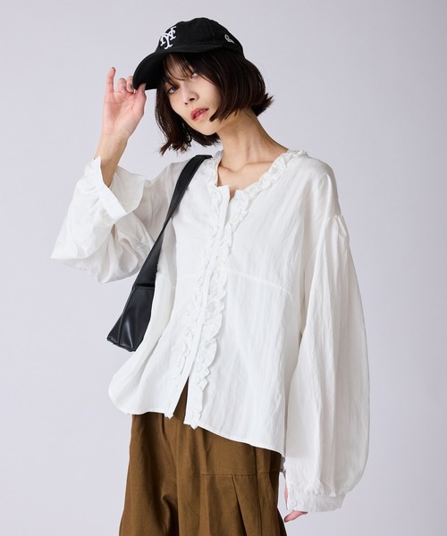 AO2（アオズ）の「Wide Silhouette Fringe Design Blouse / ワイドシルエット フリンジデザインブラウス（シャツ/ブラウス・レディース・ホワイト/ブラック/ネイビー/ブラウン・FREE）」の7枚目の写真