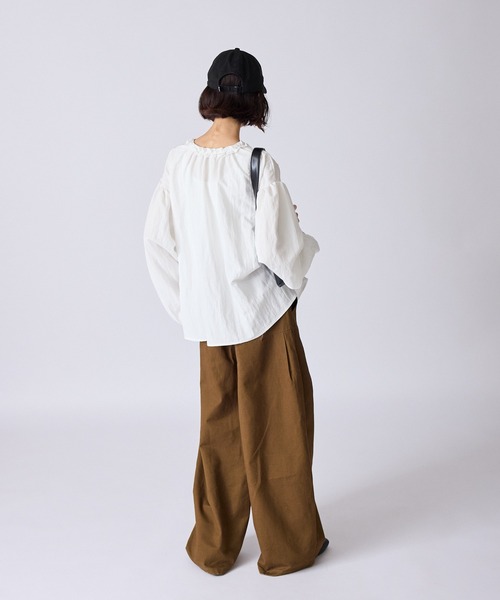 AO2（アオズ）の「Wide Silhouette Fringe Design Blouse / ワイドシルエット フリンジデザインブラウス（シャツ/ブラウス・レディース・ホワイト/ブラック/ネイビー/ブラウン・FREE）」の16枚目の写真