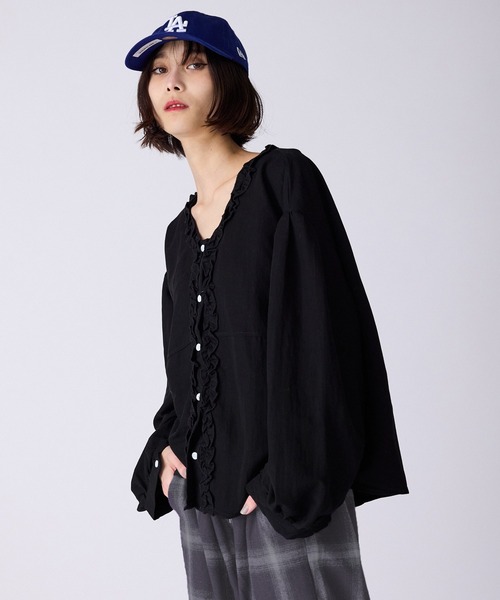 AO2（アオズ）の「Wide Silhouette Fringe Design Blouse / ワイドシルエット フリンジデザインブラウス（シャツ/ブラウス・レディース・ホワイト/ブラック/ネイビー/ブラウン・FREE）」の21枚目の写真