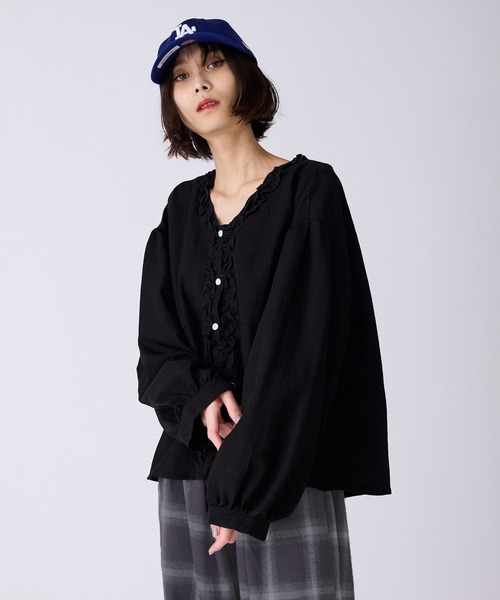 AO2（アオズ）の「Wide Silhouette Fringe Design Blouse / ワイドシルエット フリンジデザインブラウス（シャツ/ブラウス・レディース・ホワイト/ブラック/ネイビー/ブラウン・FREE）」の20枚目の写真