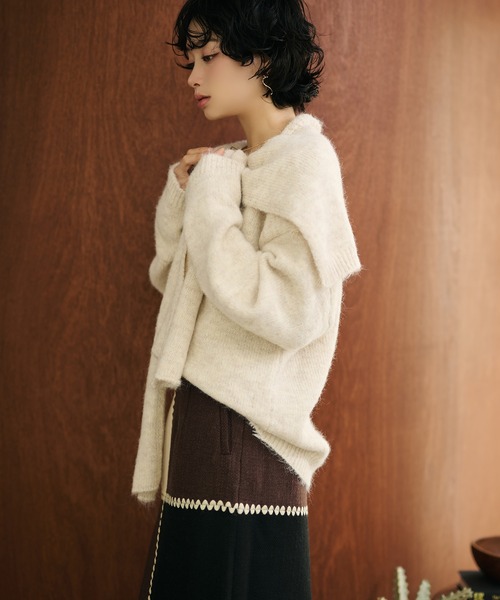 LAULEN(ローレン)の「v neck knit pullover shawl set /Vネックショール付き長袖ニットプルオーバー(ニット/セーター・レディース・ブラウン/ベージュ/オートミール・FREE)」の6枚目の写真