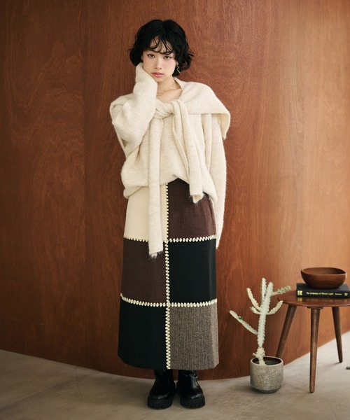 LAULEN(ローレン)の「v neck knit pullover shawl set /Vネックショール付き長袖ニットプルオーバー(ニット/セーター・レディース・ブラウン/ベージュ/オートミール・FREE)」の13枚目の写真