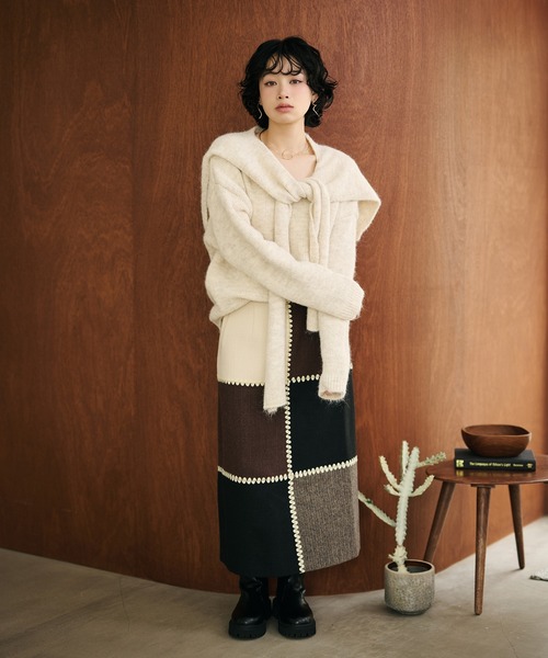 LAULEN(ローレン)の「v neck knit pullover shawl set /Vネックショール付き長袖ニットプルオーバー(ニット/セーター・レディース・ブラウン/ベージュ/オートミール・FREE)」の14枚目の写真