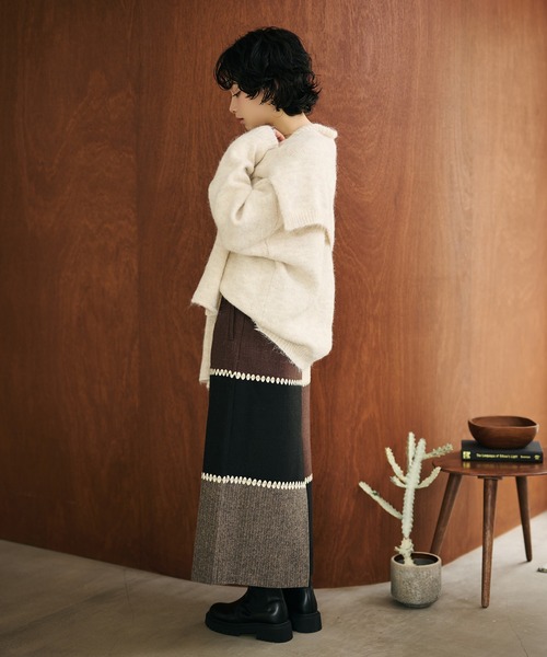 LAULEN(ローレン)の「v neck knit pullover shawl set /Vネックショール付き長袖ニットプルオーバー(ニット/セーター・レディース・ブラウン/ベージュ/オートミール・FREE)」の16枚目の写真