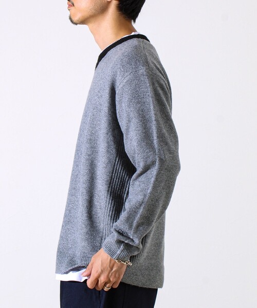 GLOSTER（グロスター）の「【配色リブが映える大人ニット】GR刺繍 浅Vネックプルオーバーニット（ニット/セーター・メンズ・オフホワイト/グレー/ブラック・S/M/L）」の7枚目の写真