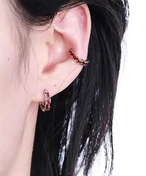 almo(アルモ)の「EK440/レッドワンポイントフープリングピアス/メンズ/両耳用(NEZ)(ピアス(両耳用)・メンズ・シルバー・FREE)」の3枚目の写真