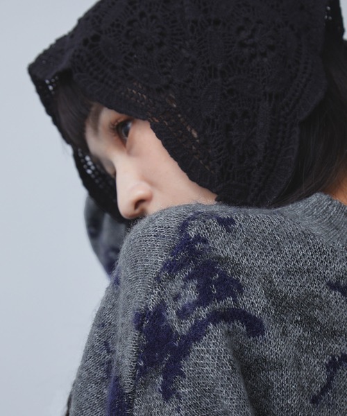 ELUNIS(エルニス)の「ニュアンスフラワー柄シャギーニットプルオーバー(ニット/セーター・レディース・グレー系/ブラック系・FREE)」の20枚目の写真