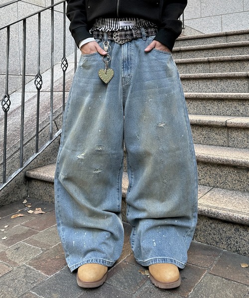 kutir(クティール)の「DIRTY DAMAGE BAGGY DENIM PANTS/ヴィンテージライクダメージバギーデニムパンツ(デニムパンツ・メンズ・ライトインディゴブルー/インディゴブルー/ブラック・SMALL/LARGE/MEDIUM)」の3枚目の写真