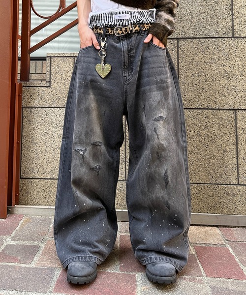 kutir(クティール)の「DIRTY DAMAGE BAGGY DENIM PANTS/ヴィンテージライクダメージバギーデニムパンツ(デニムパンツ・メンズ・ライトインディゴブルー/インディゴブルー/ブラック・SMALL/LARGE/MEDIUM)」の4枚目の写真