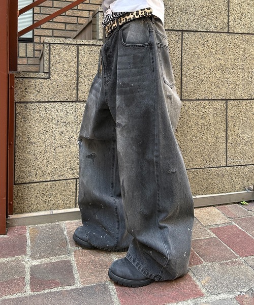 kutir(クティール)の「DIRTY DAMAGE BAGGY DENIM PANTS/ヴィンテージライクダメージバギーデニムパンツ(デニムパンツ・メンズ・ライトインディゴブルー/インディゴブルー/ブラック・SMALL/LARGE/MEDIUM)」の5枚目の写真