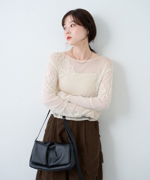 Kastane(カスタネ)の「【500mlペットボトル収納可】フラップミドルBAG(ショルダーバッグ・レディース・ブラック/アイボリー/ブラウン・FREE)」の7枚目の写真