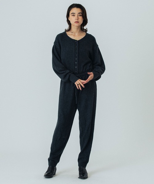 ROSE BUD（ローズバッド）の「KNIT ALL IN ONE（つなぎ/オールインワン・レディース・チャコールグレー/ブラウン・ONE SIZE）」の5枚目の写真