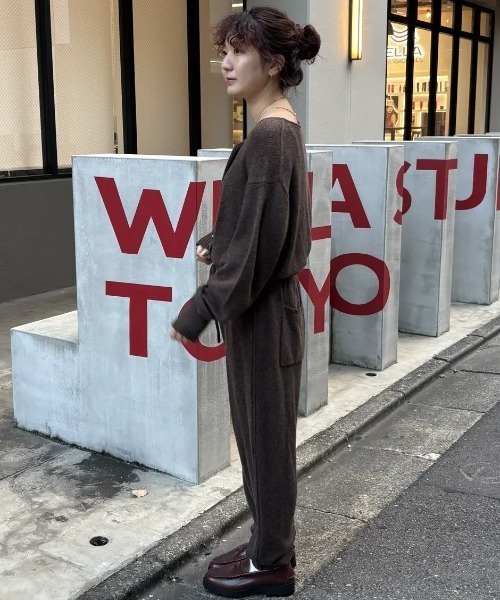 ROSE BUD（ローズバッド）の「KNIT ALL IN ONE（つなぎ/オールインワン・レディース・チャコールグレー/ブラウン・ONE SIZE）」の8枚目の写真