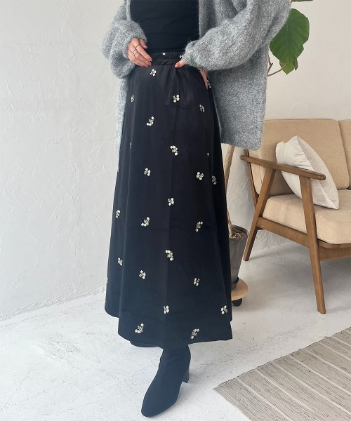 Rejoule(リジュール)の「フラワー刺繍ベロアロングスカート(スカート・レディース・ブラウン/ブラック・S/M)」の5枚目の写真