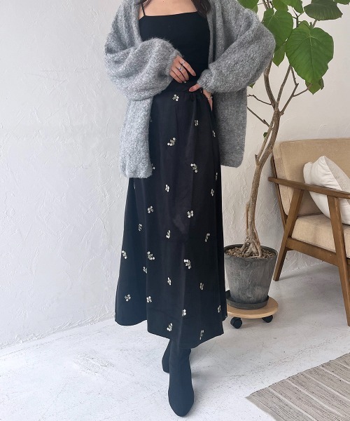 Rejoule(リジュール)の「フラワー刺繍ベロアロングスカート(スカート・レディース・ブラウン/ブラック・S/M)」の6枚目の写真