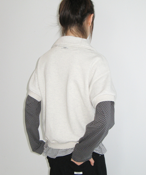 RONRON(ロンロン)の「BUTTONED COLLAR HALF T SHIRT OATMEAL(Tシャツ/カットソー・レディース・その他・FREE)」の3枚目の写真