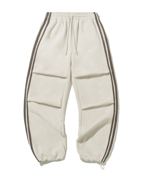 F.ILLUMINATE(フィルミネイト)の「トラックフリースパンツ-アイボリー(スウェットパンツ・レディース・その他・MEDIUM/LARGE/SMALL)」の2枚目の写真