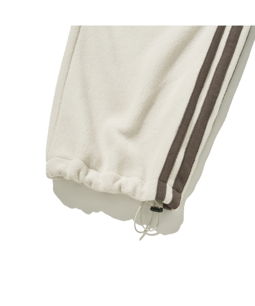 F.ILLUMINATE(フィルミネイト)の「トラックフリースパンツ-アイボリー(スウェットパンツ・レディース・その他・MEDIUM/LARGE/SMALL)」の9枚目の写真
