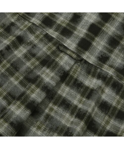 F.ILLUMINATE（フィルミネイト）の「オーバーサイズダメージウォッシュドチェックシャツ-カーキ（シャツ/ブラウス・レディース・その他・MEDIUM/LARGE/X-LARGE）」の10枚目の写真