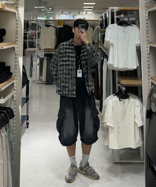 F.ILLUMINATE（フィルミネイト）の「オーバーサイズダメージウォッシュドチェックシャツ-カーキ（シャツ/ブラウス・レディース・その他・MEDIUM/LARGE/X-LARGE）」の12枚目の写真