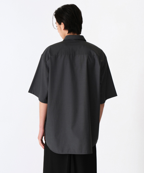 MUSINSA STANDARD（ムシンサスタンダード）の「リラックスドウールライク半袖シャツ[チャコールグレー]（シャツ/ブラウス・メンズ・その他・SMALL/MEDIUM/LARGE/X-LARGE/XX-LARGE）」の3枚目の写真