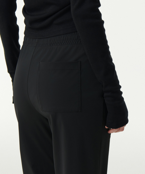 MUSINSA STANDARD WOMAN（ムシンサスタンダードウーマン）の「ウィメンズクーリングブーツカットバンディングパンツ[ブラック]（その他パンツ・レディース・ブラック・30/24/26/28）」の6枚目の写真