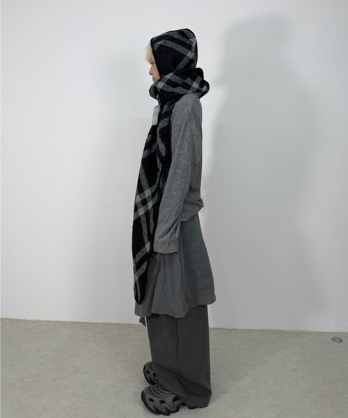 Never mind the XU / Chikashitsu+(ネバーマインド ザ エックスユー / チカシツプラス)の「【Nerd out XU】side tuck slacks / 【ナードアウトエックスユー】サイドタックスラックス <着用動画あり>(スラックス・メンズ・グレー/ブラック・M/L)」の7枚目の写真