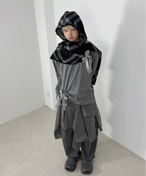 Never mind the XU / Chikashitsu+(ネバーマインド ザ エックスユー / チカシツプラス)の「【Nerd out XU】side tuck slacks / 【ナードアウトエックスユー】サイドタックスラックス <着用動画あり>(スラックス・メンズ・グレー/ブラック・M/L)」の3枚目の写真