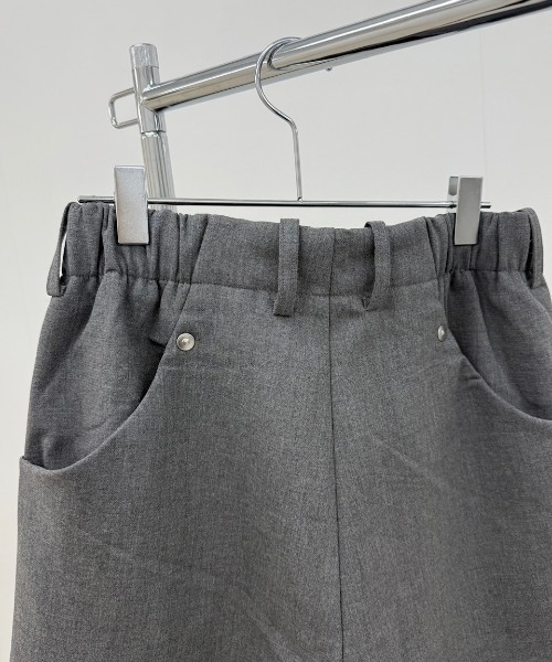 Never mind the XU / Chikashitsu+(ネバーマインド ザ エックスユー / チカシツプラス)の「【Nerd out XU】side tuck slacks / 【ナードアウトエックスユー】サイドタックスラックス <着用動画あり>(スラックス・メンズ・グレー/ブラック・M/L)」の11枚目の写真