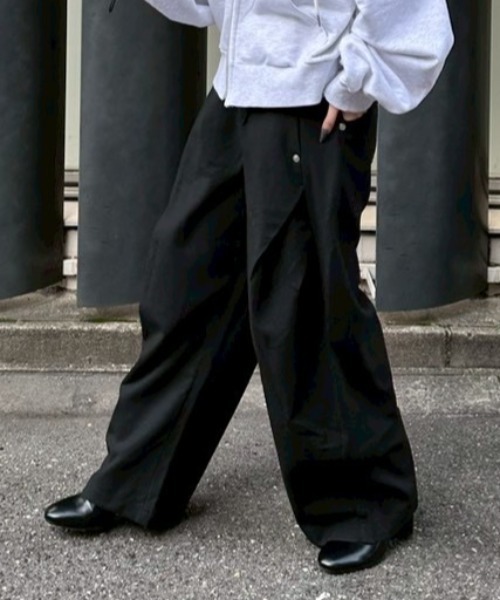 Never mind the XU / Chikashitsu+(ネバーマインド ザ エックスユー / チカシツプラス)の「【Nerd out XU】side tuck slacks / 【ナードアウトエックスユー】サイドタックスラックス <着用動画あり>(スラックス・メンズ・グレー/ブラック・M/L)」の20枚目の写真