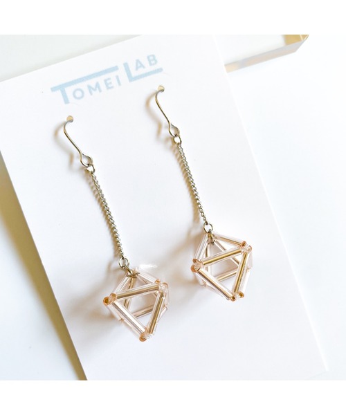 tone（トーン）の「【TOMEI LAB】ヒンメリ風 正八面体 揺れる ピアス(MA)（ピアス（両耳用）・レディース・ピンクゴールド/ライトグリーン/ゴールド/ライトブルー・FREE）」の4枚目の写真