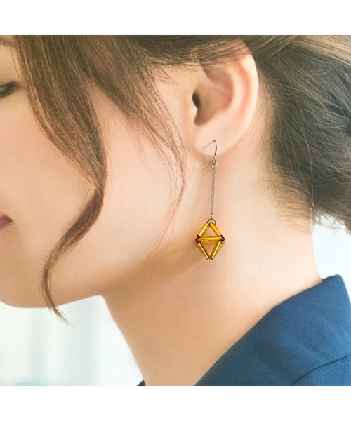 tone（トーン）の「【TOMEI LAB】ヒンメリ風 正八面体 揺れる ピアス(MA)（ピアス（両耳用）・レディース・ピンクゴールド/ライトグリーン/ゴールド/ライトブルー・FREE）」の13枚目の写真