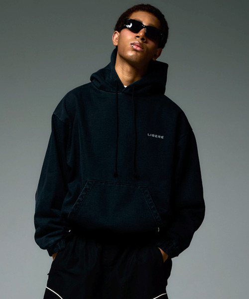 LIBERE(リベーレ)の「LIBERE リベーレ / REFLECT LOGO HOODIE ヴィンテージビッグシルエットリフレクトロゴフーディー パーカー / 255228-255229(パーカー・メンズ・ブラック/ネイビー・SMALL/MEDIUM/LARGE)」の2枚目の写真