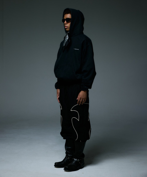 LIBERE(リベーレ)の「LIBERE リベーレ / REFLECT LOGO HOODIE ヴィンテージビッグシルエットリフレクトロゴフーディー パーカー / 255228-255229(パーカー・メンズ・ブラック/ネイビー・SMALL/MEDIUM/LARGE)」の4枚目の写真