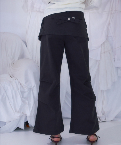 ROSEFRANTZ（ロゼフランツ）の「Skirt Layered Bootcut Pants [Charcoal]（その他パンツ・レディース・ダークグレー・SMALL/MEDIUM）」の8枚目の写真