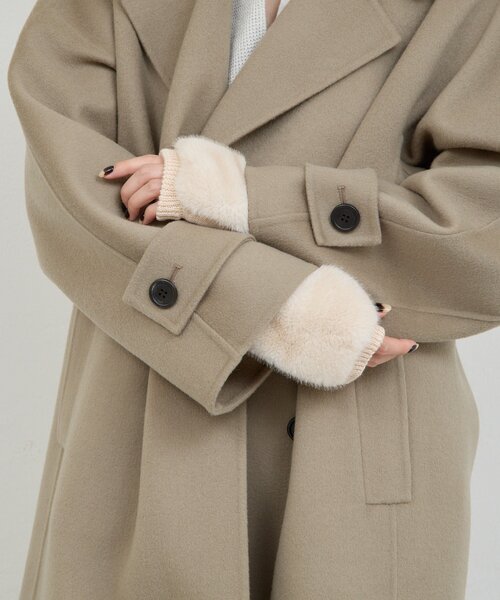 GALLARDAGALANTE（ガリャルダガランテ）の「エコファーハンドウォーマー（その他小物・レディース・ベージュ/グレイッシュベージュ・FREE）」の4枚目の写真