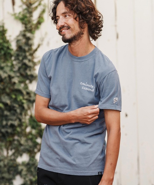 1minute 1second(ワンミニットワンセカンド)の「mt10113-cursive embroidery pigment T-shirt Tシャツ(1M26H340)(Tシャツ/カットソー・メンズ・ライトグレー/ネイビー/ブラック・S/XL/L/M)」の5枚目の写真