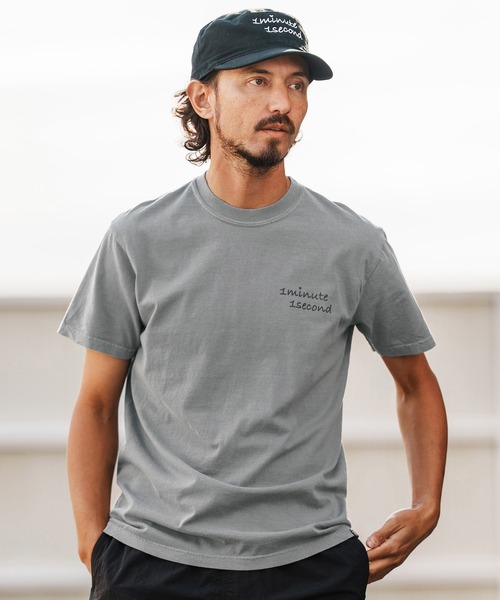 1minute 1second(ワンミニットワンセカンド)の「mt10113-cursive embroidery pigment T-shirt Tシャツ(1M26H340)(Tシャツ/カットソー・メンズ・ライトグレー/ネイビー/ブラック・S/XL/L/M)」の13枚目の写真