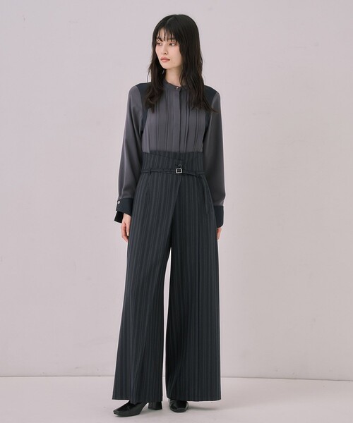 UNITED TOKYO（ユナイテッドトウキョウ）の「【WEB限定カラーあり】ピンタックバイカラーブラウス｜ウォッシャブル/オフィスカジュアル/オケージョン/細見え/通勤/冬服（シャツ/ブラウス・レディース・グレー/ベージュ/ネイビー・FREE）」の5枚目の写真