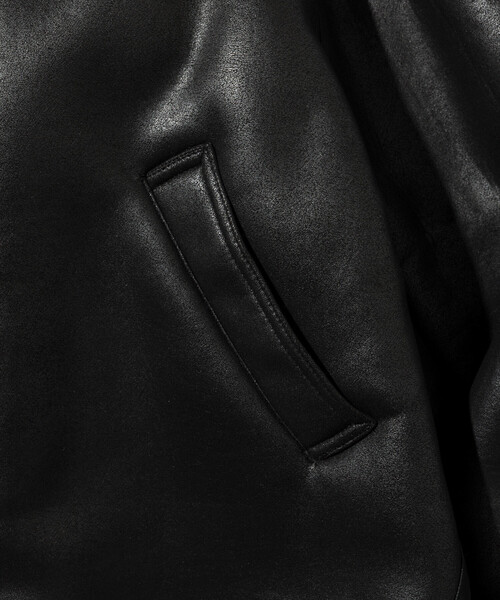 HINSON(ヒンソン)の「HINSON/ヒンソン B-3 フェイクムートン ジャケット(ブルゾン・メンズ・ブラック/ブラウン・MEDIUM/LARGE)」の6枚目の写真